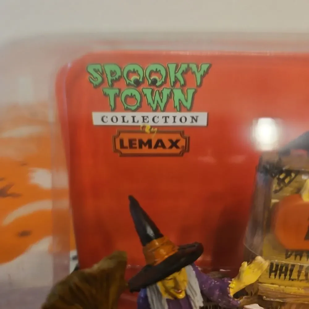 Lemax Spooky Town Halloween Countdown Table Decor
